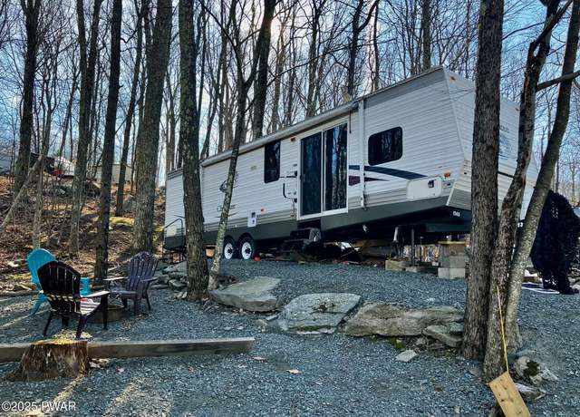 Property at 109 Antler Ln, Milford, PA 18337, 2 beds, 1 bath