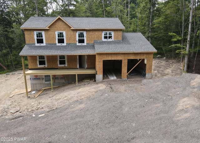 Property at 218 Vandermark Dr, Milford, PA 18337, 3 beds, 2.5 baths