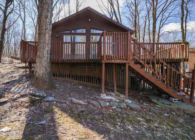 Property at 124 Fawn Lake Dr, Hawley, PA 18428, 2 beds, 1 bath