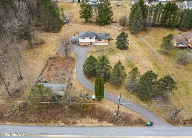 Property at 514 Grove St, Honesdale, PA 18431, 6 beds, 1.5 baths