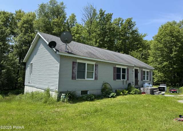 Property at 3205 Creamton Dr, Lake Como, PA 18437, 3 beds, 2 baths