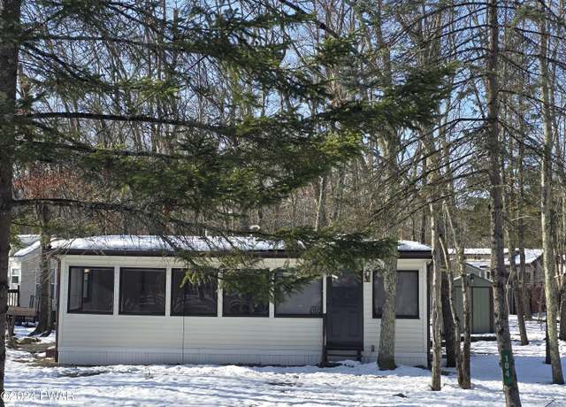 Property at 104 Shoshone Ct, Shohola, PA 18458, 3 beds, 1 bath