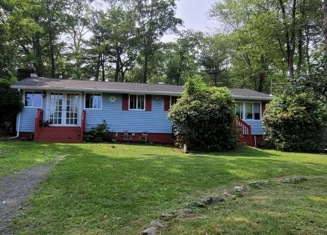 Property at 117 West Shore Dr, Dingmans Ferry, PA 18328, 2 beds, 1 bath