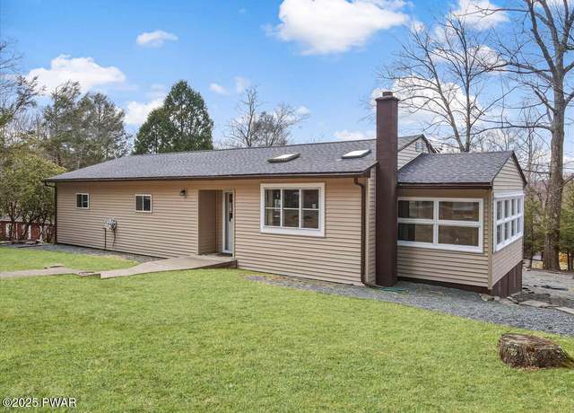Property at 111 N Redwood Dr, Greentown, PA 18426, 3 beds, 1 bath