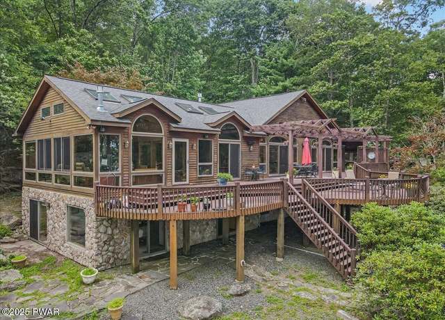 Property at 124 Paupack Point Rd, Hawley, PA 18428, 5 beds, 3.5 baths