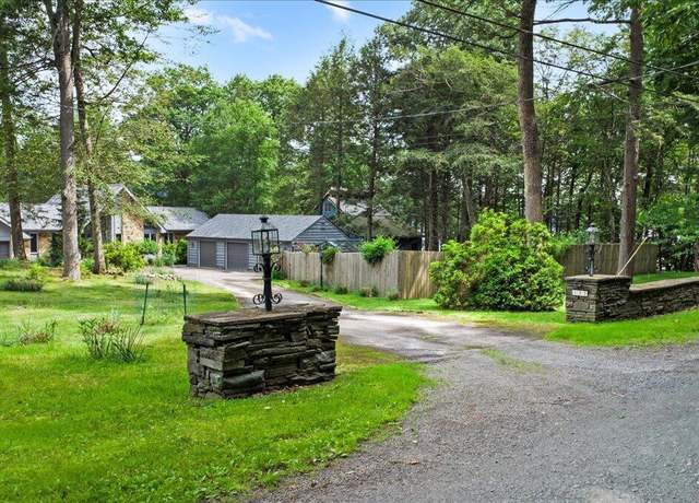 Property at 122 Waterfront Dr, Greentown, PA 18426, 6 beds, 4 baths