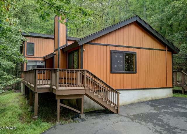 Property at 138 Tuckermans Ravine, Tafton, PA 18464, 3 beds, 2 baths
