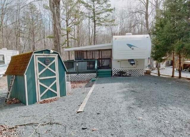 Property at 153 Creek View Dr, Milford, PA 18337, 1 bed, 1 bath