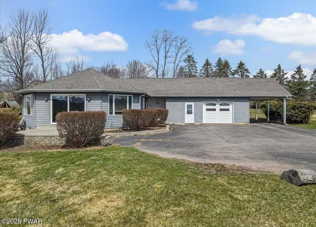 Property at 11 Top Of The Hill Dr, Honesdale, PA 18431, 3 beds, 3 baths