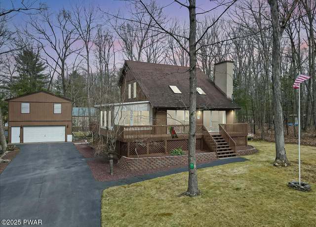 Property at 11 7th St, Hawley, PA 18428, 3 beds, 2 baths