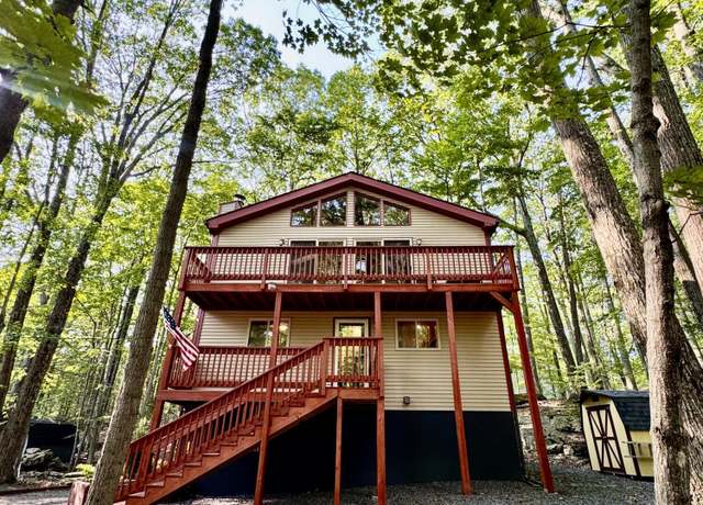 Property at 13 Huron Ct, Lake Ariel, PA 18436, 4 beds, 2.5 baths