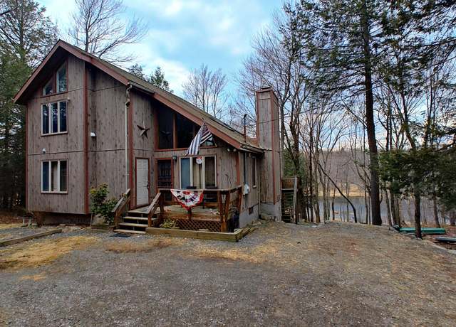 Property at 107 Robert Ln, Gouldsboro, PA 18424, 3 beds, 2.5 baths