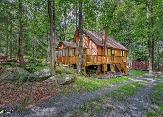 Property at 268 S Fairway Dr, Lake Ariel, PA 18436, 4 beds, 2 baths
