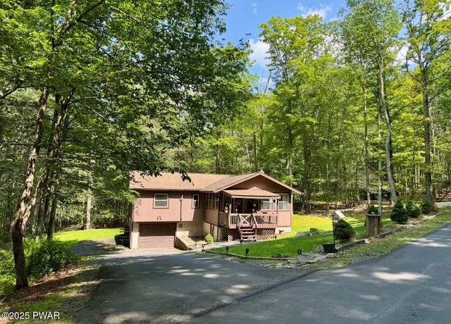 Property at 130 Grasshopper Lane Ln, Greentown, PA 18426, 3 beds, 2.5 baths