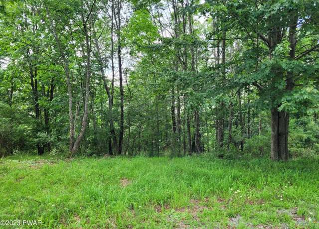Property at 27 Summit View Ct, Honesdale, PA 18431