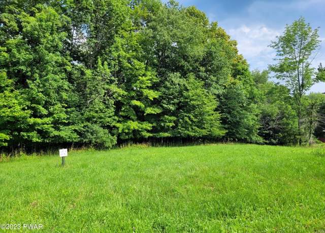 Property at 14 Summit View Ct, Honesdale, PA 18431