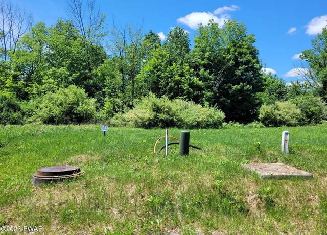 Property at 13 Summit View Ct, Honesdale, PA 18431