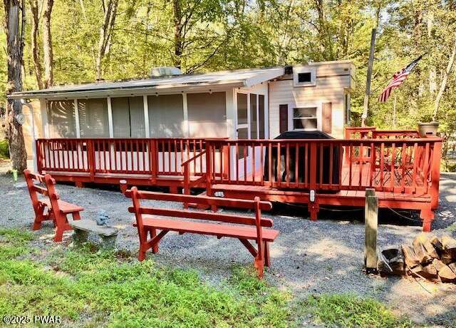 Property at 142 Blue Aspen Dr, Milford, PA 18337, 2 beds, 1 bath