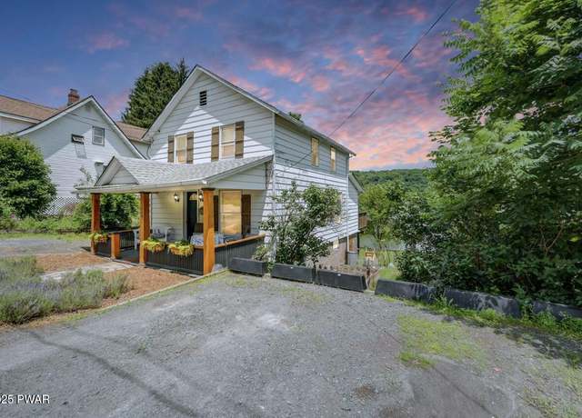 Property at 1305 Hillside Ave, Honesdale, PA 18431, 3 beds, 1.5 baths