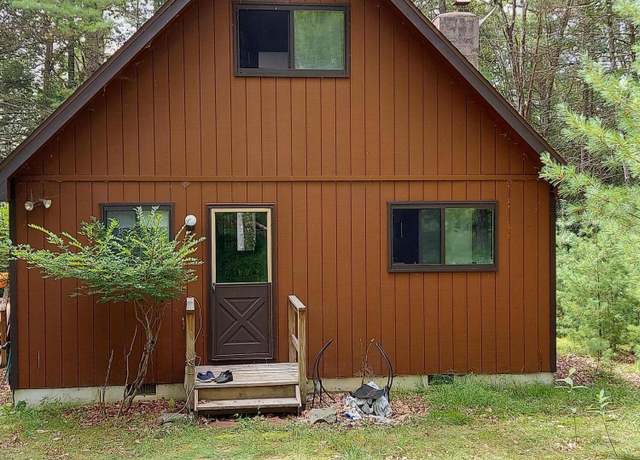 Property at 139 Water View Dr, Hawley, PA 18428, 2 beds, 1.5 baths