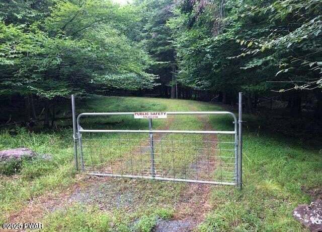 Property at 41 Tomahawk Rd, Lake Ariel, PA 18436
