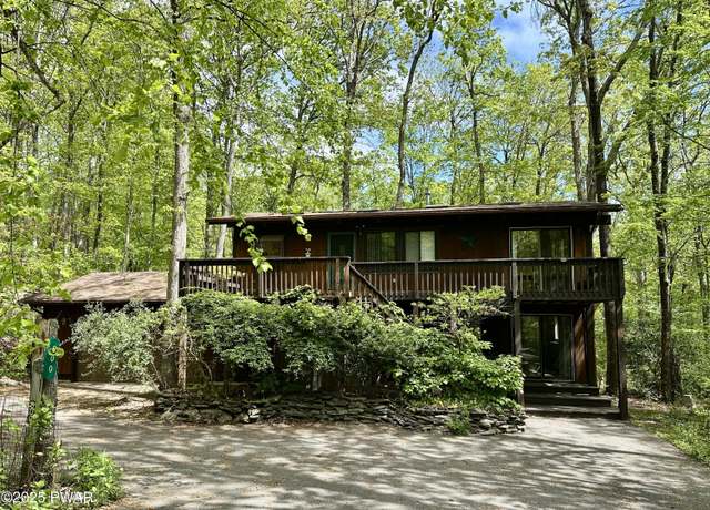 Property at 800 Dogwood Ct W, Lords Valley, PA 18428, 3 beds, 2 baths