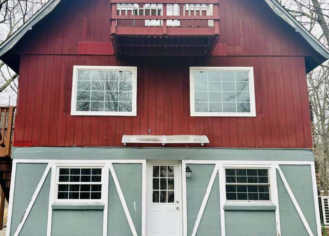 Property at 122 Fairview Dr, Dingmans Ferry, PA 18328, 4 beds, 2.5 baths