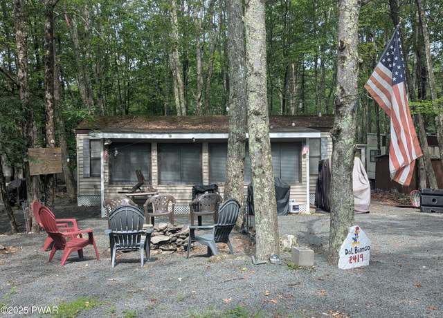 Property at 109 Woodpecker Ln, Shohola, PA 18458, 2 beds, 1 bath