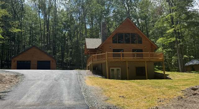 Photo of 22 Briar Hill Dr N, Lakeville, PA 18438