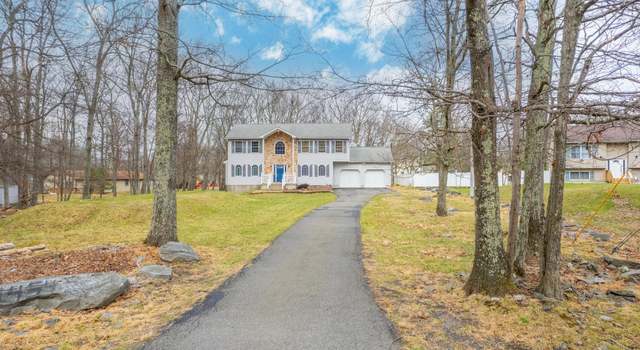 Photo of 4454 Pine Ridge Dr, Bushkill, PA 18324