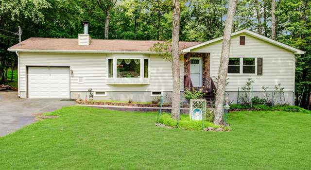 Photo of 123 Lakeview Dr, Dingmans Ferry, PA 18328