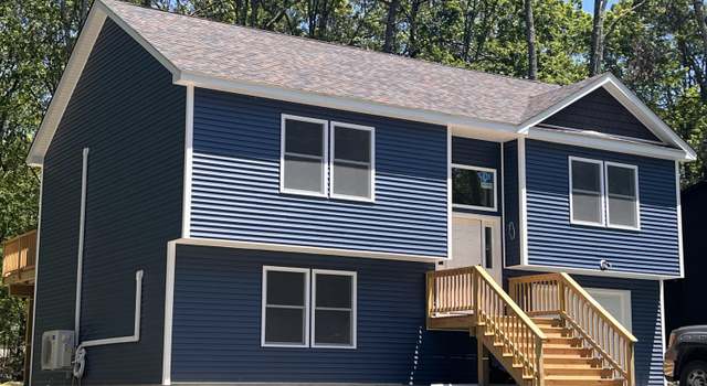 Photo of 105 Brownstone Dr, Milford, PA 18337