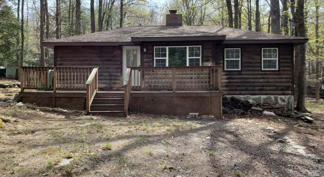 Photo of 103 Hickory Dr, Greentown, PA 18426