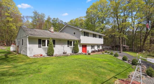 Photo of 241 Niagara Dr, Pleasant Mount, PA 18453