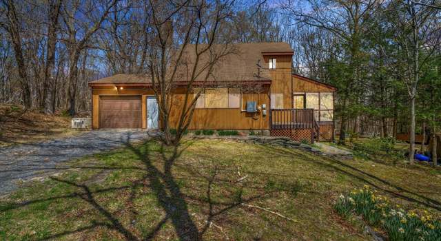 Photo of 2223 Delaware Ct E, Bushkill, PA 18324