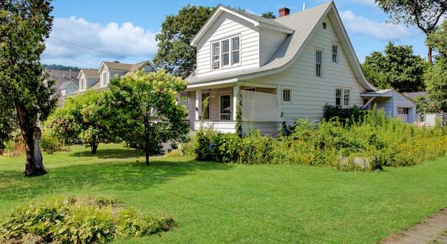 Photo of 101 Oak Ave, Matamoras, PA 18336
