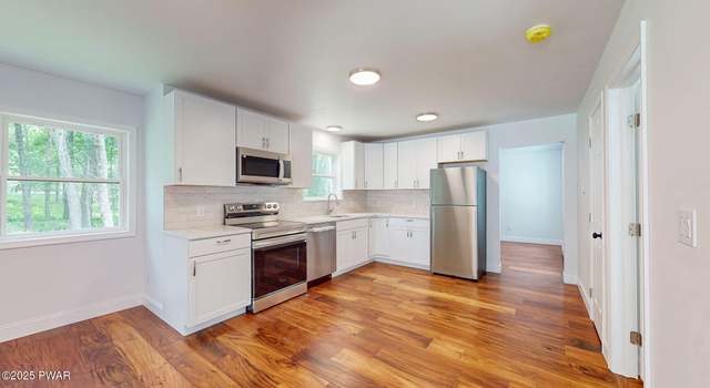Photo of 371 Underhill Dr, Tamiment, PA 18371