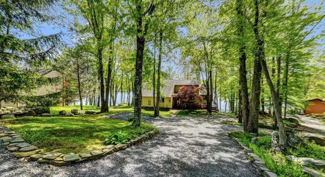 Photo of 33 Rockpoint Ct, Lake Ariel, PA 18436