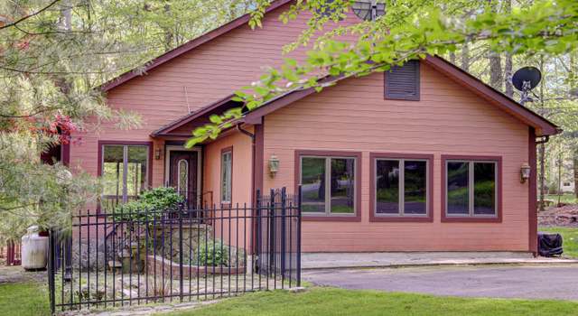 Photo of 100 Crocus Ln, Milford, PA 18337