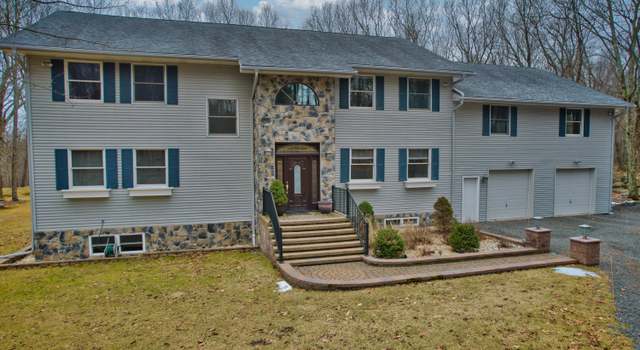 Photo of 126 Apache Dr, Milford, PA 18337