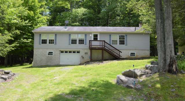 Photo of 111 Hillside Dr, Greentown, PA 18426