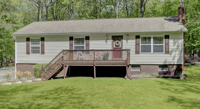 Photo of 226 Aspen Dr, Milford, PA 18337