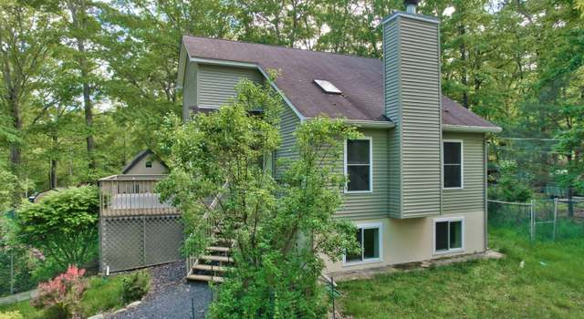 Photo of 109 Fox Ct, Dingmans Ferry, PA 18328