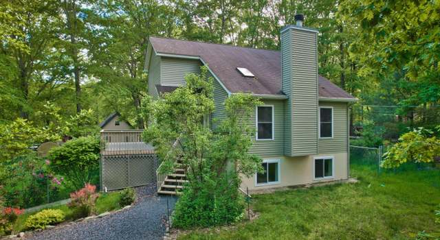 Photo of 109 Fox Ct, Dingmans Ferry, PA 18328