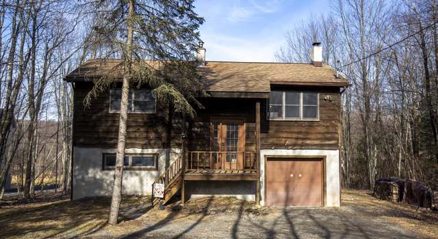 Photo of 47 S Fairway Dr, Lake Ariel, PA 18436