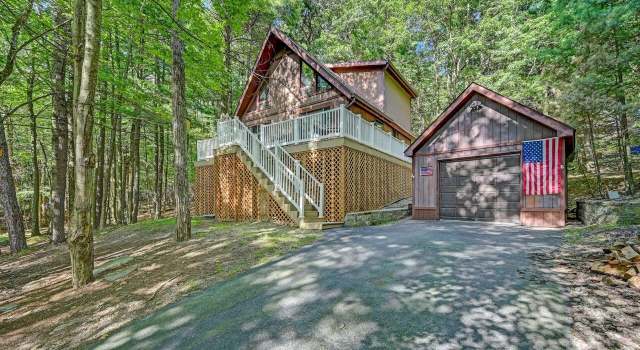 Photo of 105 Owls Head Ln, Tafton, PA 18464