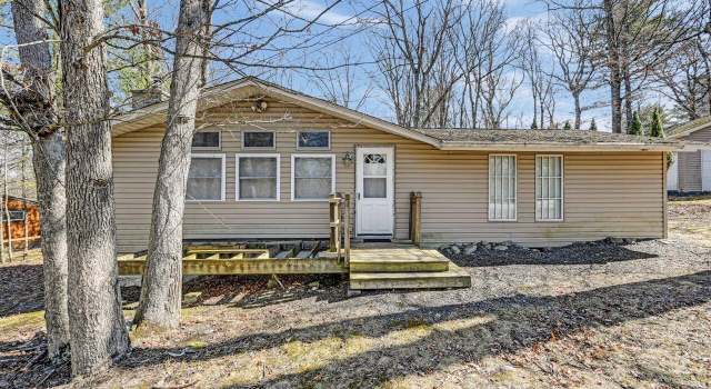 Photo of 108 Chestnut St, Dingmans Ferry, PA 18328