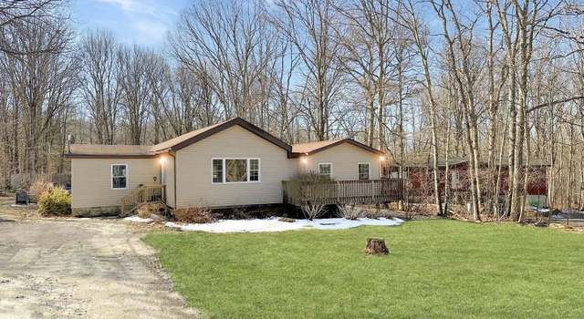 Photo of 113 Lochinvar Rd, Greeley, PA 18425