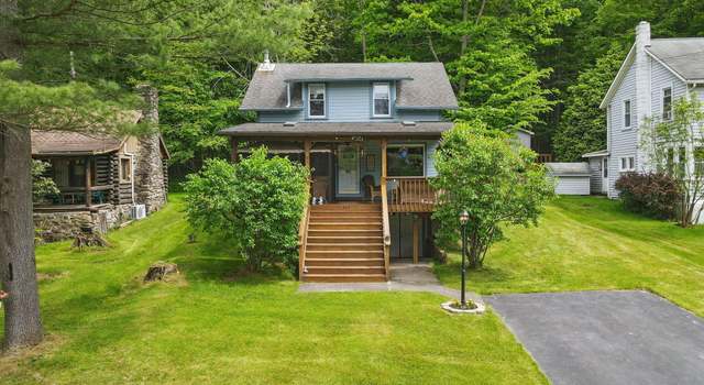 Photo of 305 Como Road Rd, Lake Como, PA 18437