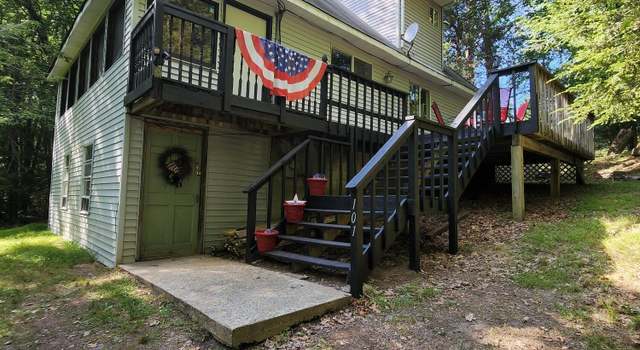Photo of 101 Hemlock Balsom Dr, Greentown, PA 18426